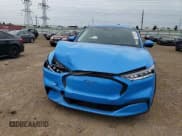 ✅ 2022 Ford Mustang Mach-E Select • VIN: 3FMTK1SS3NMA42173 • Lot: 71028165. Wystawiony na Copart z przebiegiem 40 366 mil. Bezpłatny archiwum sprzedaży aukcyjnych z USA i szczegółowy raport historii pojazdu na DreamBid. Zdjęcie 13.