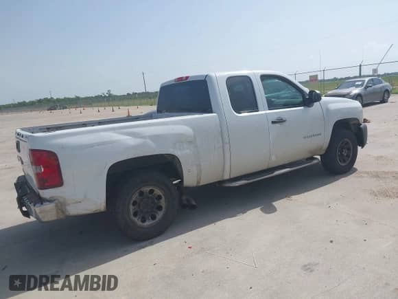 2012 Chevrolet Silverado 1500 Work Truck z VIN 1GCRCPEX4CZ194500, wystawiony jako IAAI lot #42647055 z przebiegiem 293 298 mil mil oraz . Historia ofert i sprzedaży dostępna na DreamBid. Obrazek 4.