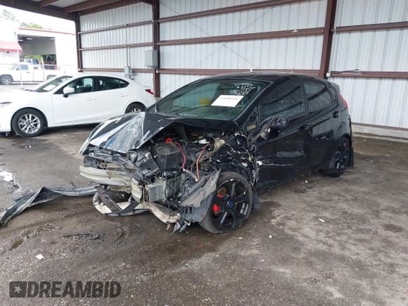 ✅ 2016 Ford Fiesta ST • VIN: 3FADP4GX4GM138032 • Лот: 43000241. Опубликован ранее на IAAI с пробегом 98 061 миль. Бесплатный доступ к архиву аукционных продаж из США и подробный отчёт об истории автомобиля на DreamBid. Изображение 2.
