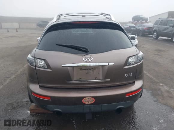 ✅ 2007 Infiniti FX • VIN: JNRAS08W57X209730 • Lot: 43827043. Wystawiony na IAAI z przebiegiem 258 129 mil. Bezpłatny archiwum sprzedaży aukcyjnych z USA i szczegółowy raport historii pojazdu na DreamBid. Zdjęcie 15.