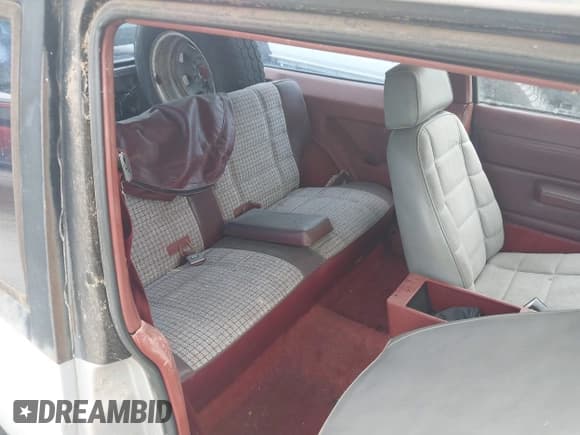 ✅ 1984 Jeep Cherokee • VIN: 1JCUC773XET017314 • Лот: 42414129. Опубликован ранее на IAAI с пробегом 194 415 миль. Бесплатный доступ к архиву аукционных продаж из США и подробный отчёт об истории автомобиля на DreamBid. Изображение 8.