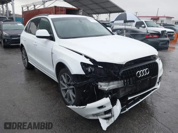 ✅ 2015 Audi Q5 Premium Plus • VIN: WA1DMAFP1FA127630 • Lot: 43759564. Listed on IAAI with 133,970 mi. Free auction sales archive from the USA and detailed vehicle history report at DreamBid. Image 1.