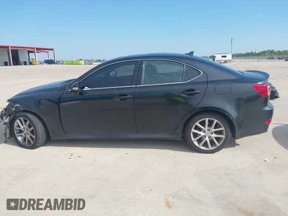 ✅ 2011 Lexus IS 250 • VIN: JTHCF5C22B5051218 • Lot: 43177367. Listed on IAAI with 176,686 mi. Free auction sales archive from the USA and detailed vehicle history report at DreamBid. Image 14.