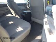 ✅ 2015 Toyota Tacoma PreRunner • VIN: 5TFKU4HN1FX007298 • Lot: 43449436. Wystawiony na IAAI z przebiegiem 230 810 mil. Bezpłatny archiwum sprzedaży aukcyjnych z USA i szczegółowy raport historii pojazdu na DreamBid. Zdjęcie 8.