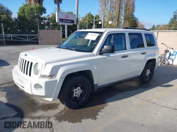 ✅ 2009 Jeep Patriot Sport • VIN: 1J8FT28B89D165425 • Lot: 43734350. Wystawiony na IAAI z przebiegiem 190 975 mil. Bezpłatny archiwum sprzedaży aukcyjnych z USA i szczegółowy raport historii pojazdu na DreamBid. Zdjęcie 2.