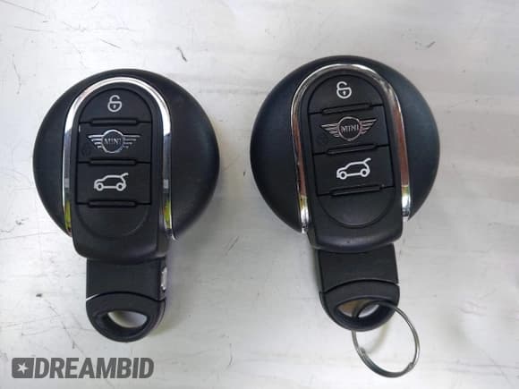 ✅ 2024 MINI Hardtop 4 Door Cooper S • VIN: WMW53DK01R2U70182 • Lot: 42433339. Wystawiony na IAAI z przebiegiem 11 366 mil. Bezpłatny archiwum sprzedaży aukcyjnych z USA i szczegółowy raport historii pojazdu na DreamBid. Zdjęcie 11.