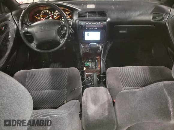 ✅ 1992 Lexus ES 300 • VIN: JT8VK13TXN0042208 • Lot: 89121765. Listed on Copart with 95,233 mi. Free auction sales archive from the USA and detailed vehicle history report at DreamBid. Image 8.