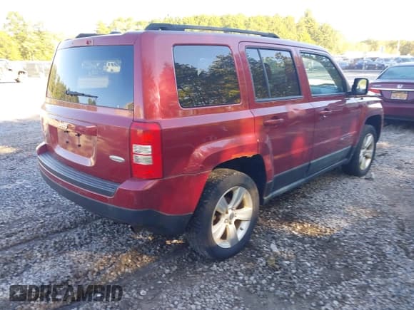 ✅ 2012 Jeep Patriot Latitude • VIN: 1C4NJRFB0CD524665 • Lot: 43347027. Listed on IAAI with 118,730 mi. Free auction sales archive from the USA and detailed vehicle history report at DreamBid. Image 4.