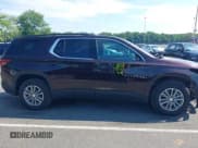 ✅ 2022 Chevrolet Traverse LT • VIN: 1GNEVHKW1NJ123001 • Lot: 42672210. Wystawiony na IAAI z przebiegiem 39 196 mil. Bezpłatny archiwum sprzedaży aukcyjnych z USA i szczegółowy raport historii pojazdu na DreamBid. Zdjęcie 13.