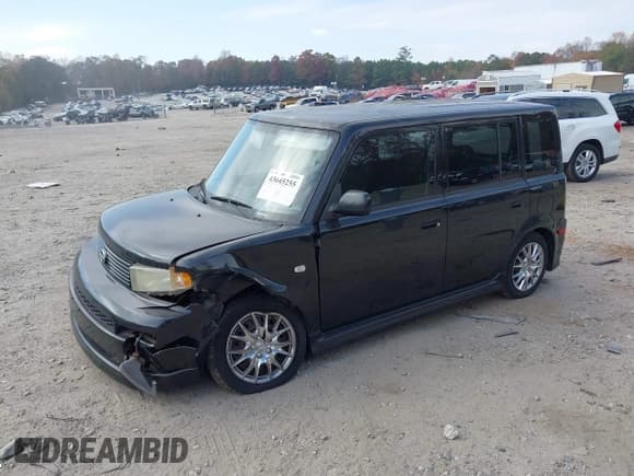 ✅ 2005 Scion xB • VIN: JTLKT324X50170668 • Lot: 43645255. Wystawiony na IAAI z przebiegiem 258 947 mil. Bezpłatny archiwum sprzedaży aukcyjnych z USA i szczegółowy raport historii pojazdu na DreamBid. Zdjęcie 2.