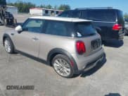 ✅ 2023 MINI Hardtop Cooper S • VIN: WMW53DH09P2T51901 • Lot: 42108680. Wystawiony na IAAI z przebiegiem 14 311 mil. Bezpłatny archiwum sprzedaży aukcyjnych z USA i szczegółowy raport historii pojazdu na DreamBid. Zdjęcie 3.