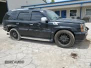 ✅ 2002 Cadillac Escalade • VIN: 1GYEK63NX2R214559 • Lot: 65007924. Wystawiony na Copart z przebiegiem 242 738 mil. Bezpłatny archiwum sprzedaży aukcyjnych z USA i szczegółowy raport historii pojazdu na DreamBid. Zdjęcie 4.