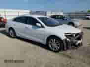 2017 Chevrolet Malibu LT z VIN 1G1ZE5ST4HF205237, wystawiony jako Copart lot #70060195 z przebiegiem 167 801 mil mil oraz Szkoda całkowita • Salvage title. Historia ofert i sprzedaży dostępna na DreamBid. Obrazek 4.