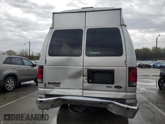 ✅ 2013 Ford Econoline Cargo Commercial • VIN: 1FTSS3ELXDDA09469 • Lot: 51782835. Wystawiony na Copart z przebiegiem 114 739 mil. Bezpłatny archiwum sprzedaży aukcyjnych z USA i szczegółowy raport historii pojazdu na DreamBid. Zdjęcie 6.