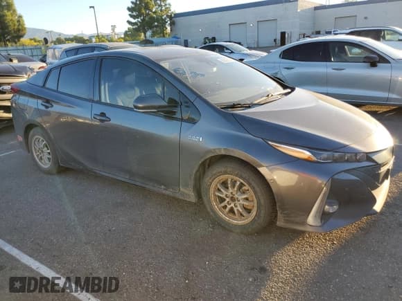 ✅ 2017 Toyota Prius Advanced • VIN: JTDKARFP2H3035986 • Lot: 82609825. Listed on Copart with 157,100 mi. Free auction sales archive from the USA and detailed vehicle history report at DreamBid. Image 4.