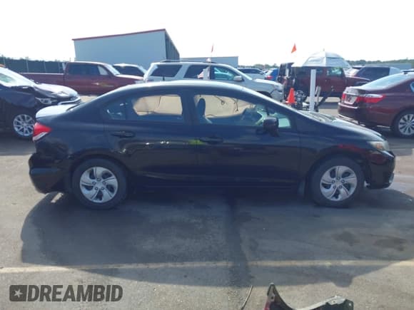 ✅ 2014 Honda Civic LX • VIN: 19XFB2E59EE025109 • Lot: 43225661. Wystawiony na IAAI z przebiegiem 80 351 mil. Bezpłatny archiwum sprzedaży aukcyjnych z USA i szczegółowy raport historii pojazdu na DreamBid. Zdjęcie 13.