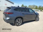 ✅ 2023 Toyota Highlander XLE • VIN: 5TDKDRBH4PS042893 • Lot: 81903685. Wystawiony na Copart z przebiegiem 10 917 mil. Bezpłatny archiwum sprzedaży aukcyjnych z USA i szczegółowy raport historii pojazdu na DreamBid. Zdjęcie 3.