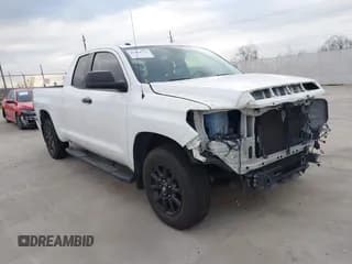 ✅ 2019 Toyota Tundra SR • VIN: 5TFRY5F19KX245581 • Лот: 41204371. Опубликован ранее на IAAI с пробегом 82 784 миль. Бесплатный доступ к архиву аукционных продаж из США и подробный отчёт об истории автомобиля на DreamBid. Изображение 1.