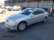 ✅ 2005 Mercedes-Benz C 320 • VIN: WDBRF84J35F646188 • Lot: 41692007. Wystawiony na IAAI z przebiegiem 203 320 mil. Bezpłatny archiwum sprzedaży aukcyjnych z USA i szczegółowy raport historii pojazdu na DreamBid. Zdjęcie 2.