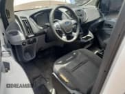 ✅ 2017 Ford Transit • VIN: 1FTYR1ZM3HKB09718 • Lot: 64148895. Wystawiony na Copart z przebiegiem 121 901 mil. Bezpłatny archiwum sprzedaży aukcyjnych z USA i szczegółowy raport historii pojazdu na DreamBid. Zdjęcie 8.