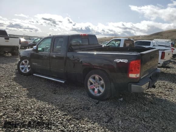 ✅ 2013 GMC Sierra 1500 SLT • VIN: 1GTR2WE72DZ381751 • Lot: 50751285. Listed on Copart with 134,182 mi. Free auction sales archive from the USA and detailed vehicle history report at DreamBid. Image 2.