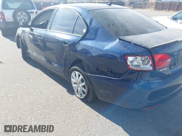 ✅ 2012 Volkswagen Jetta SE • VIN: 3VWBP7AJ0CM399432 • Lot: 43708220. Listed on IAAI with 140,687 mi. Free auction sales archive from the USA and detailed vehicle history report at DreamBid. Image 6.