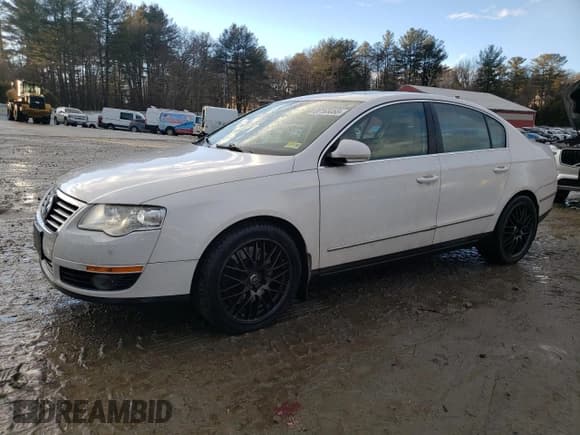 ✅ 2008 Volkswagen Passat VR6 • VIN: WVWDU73C18E042907 • Lot: 88163055. Listed on Copart with 166,202 mi. Free auction sales archive from the USA and detailed vehicle history report at DreamBid. Image 1.