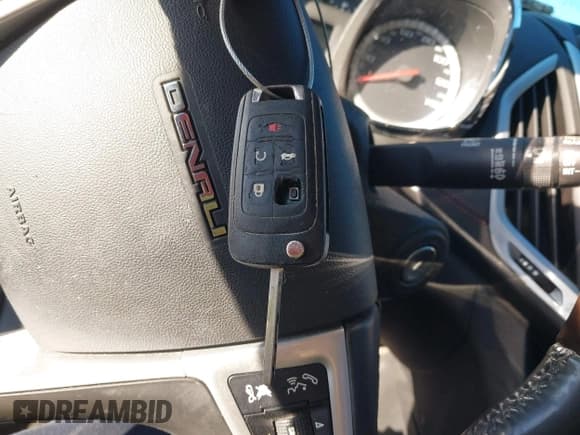 ✅ 2013 GMC Terrain Denali • VIN: 2GKFLZE34D6395374 • Lot: 43525850. Listed on IAAI with 126,390 mi. Free auction sales archive from the USA and detailed vehicle history report at DreamBid. Image 11.