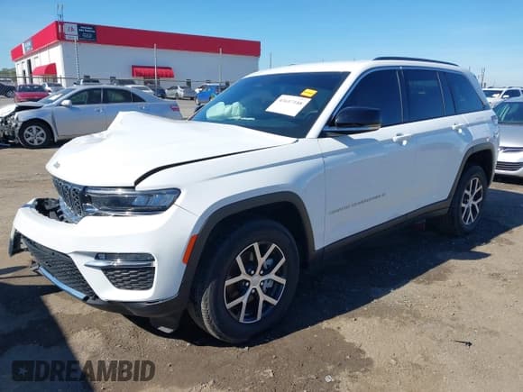 ✅ 2024 Jeep Grand Cherokee Limited • VIN: 1C4RJHBG6RC229632 • Lot: 43617188. Listed on IAAI with 25,325 mi. Free auction sales archive from the USA and detailed vehicle history report at DreamBid. Image 17.