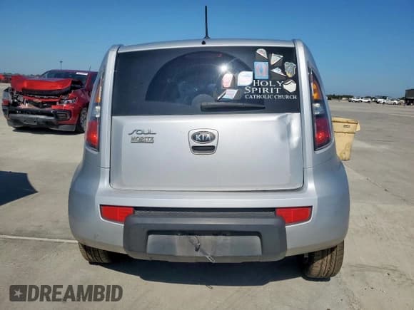 ✅ 2011 Kia Soul + • VIN: KNDJT2A26B7711106 • Lot: 84996785. Wystawiony na Copart z przebiegiem Nie podano. Bezpłatny archiwum sprzedaży aukcyjnych z USA i szczegółowy raport historii pojazdu na DreamBid. Zdjęcie 6.