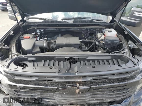 ✅ 2025 Chevrolet Silverado 2500HD Custom • VIN: 2GC4KME70S1200098 • Lot: 80285845. Wystawiony na Copart z przebiegiem 1 202 mil. Bezpłatny archiwum sprzedaży aukcyjnych z USA i szczegółowy raport historii pojazdu na DreamBid. Zdjęcie 11.