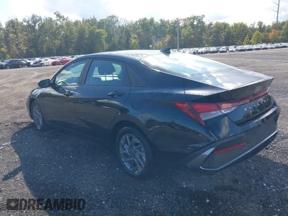✅ 2024 Hyundai Elantra SEL • VIN: KMHLM4DG0RU813985 • Lot: 43147430. Listed on IAAI with 50,407 mi. Free auction sales archive from the USA and detailed vehicle history report at DreamBid. Image 3.