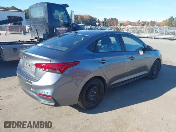 ✅ 2019 Hyundai Accent SE • VIN: 3KPC24A30KE064976 • Lot: 43590113. Wystawiony na IAAI z przebiegiem 69 051 mil. Bezpłatny archiwum sprzedaży aukcyjnych z USA i szczegółowy raport historii pojazdu na DreamBid. Zdjęcie 4.