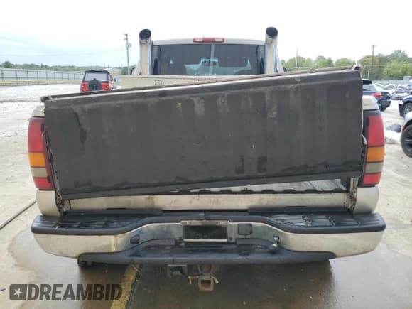 ✅ 2007 GMC Sierra 2500HD SLE1 • VIN: 1GTHK29D57E164940 • Lot: 71756044. Wystawiony na Copart z przebiegiem 371 493 mil. Bezpłatny archiwum sprzedaży aukcyjnych z USA i szczegółowy raport historii pojazdu na DreamBid. Zdjęcie 6.