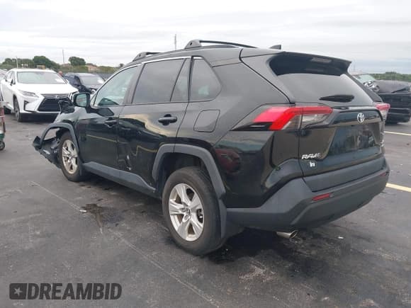 ✅ 2021 Toyota RAV4 XLE • VIN: 2T3P1RFV7MC150757 • Лот: 43421985. Опубликован ранее на IAAI с пробегом 42 745 миль. Бесплатный доступ к архиву аукционных продаж из США и подробный отчёт об истории автомобиля на DreamBid. Изображение 3.