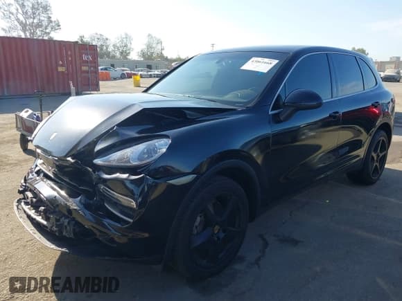 ✅ 2014 Porsche Cayenne • VIN: WP1AA2A21ELA90468 • Lot: 43061668. Listed on IAAI with 73,058 mi. Free auction sales archive from the USA and detailed vehicle history report at DreamBid. Image 17.