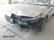 2023 Hyundai Elantra Limited z VIN KMHLN4AJ8PU051936, wystawiony jako IAAI lot #43202140 z przebiegiem 55 720 mil mil oraz . Historia ofert i sprzedaży dostępna na DreamBid. Obrazek 6.