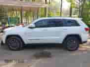 2020 Jeep Grand Cherokee Altitude z VIN 1C4RJEAG9LC106401, wystawiony jako IAAI lot #42611111 z przebiegiem 60 486 mil mil oraz . Historia ofert i sprzedaży dostępna na DreamBid. Obrazek 14.