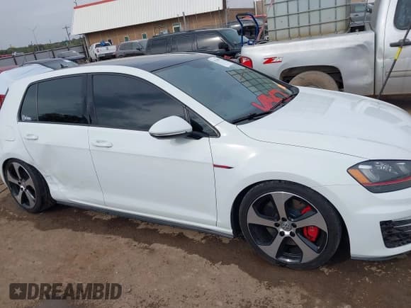 ✅ 2016 Volkswagen Golf GTI S • VIN: 3VW447AU0GM051602 • Lot: 43534940. Wystawiony na IAAI z przebiegiem 92 477 mil. Bezpłatny archiwum sprzedaży aukcyjnych z USA i szczegółowy raport historii pojazdu na DreamBid. Zdjęcie 13.