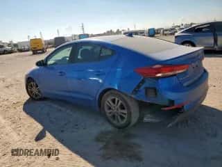 2017 Hyundai Elantra SE z VIN 5NPD84LF4HH209161, wystawiony jako Copart lot #84237215 z przebiegiem 104 093 mil mil oraz Czysty tytuł • Clean title. Historia ofert i sprzedaży dostępna na DreamBid. Obrazek 2.