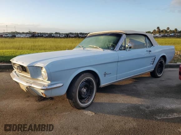 ✅ 1966 Ford Mustang • VIN: 6T08T115401 • Лот: 74606994. Опубликован ранее на Copart с пробегом 42 617 миль. Бесплатный доступ к архиву аукционных продаж из США и подробный отчёт об истории автомобиля на DreamBid. Изображение 1.