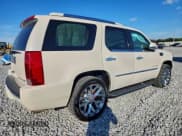 ✅ 2013 Cadillac Escalade Luxury • VIN: 1GYS4BEF9DR207827 • Lot: 94090095. Wystawiony na Copart z przebiegiem 112 223 mil. Bezpłatny archiwum sprzedaży aukcyjnych z USA i szczegółowy raport historii pojazdu na DreamBid. Zdjęcie 3.