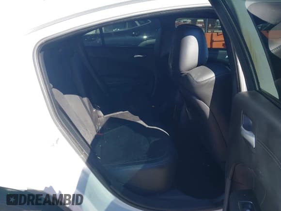 ✅ 2023 Dodge Charger R/T • VIN: 2C3CDXCT5PH700008 • Lot: 43481767. Wystawiony na IAAI z przebiegiem 23 951 mil. Bezpłatny archiwum sprzedaży aukcyjnych z USA i szczegółowy raport historii pojazdu na DreamBid. Zdjęcie 8.