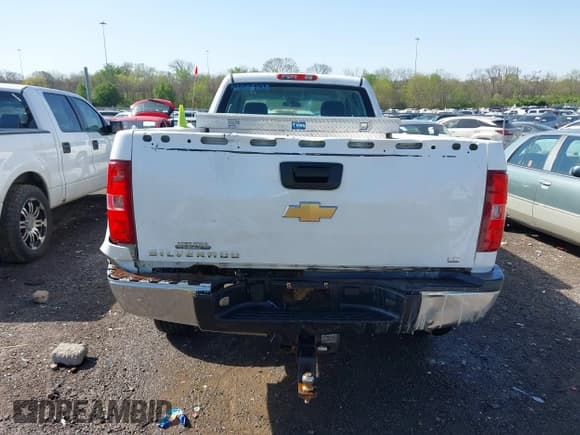 ✅ 2011 Chevrolet Silverado 2500HD Work Truck • VIN: 1GC1KVCGXBF195996 • Лот: 42003273. Опубликован ранее на IAAI с пробегом 274 178 миль. Бесплатный доступ к архиву аукционных продаж из США и подробный отчёт об истории автомобиля на DreamBid. Изображение 16.