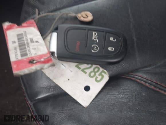 ✅ 2014 Jeep Cherokee Trailhawk • VIN: 1C4PJMBB5EW120432 • Lot: 41973114. Wystawiony na IAAI z przebiegiem 88 795 mil. Bezpłatny archiwum sprzedaży aukcyjnych z USA i szczegółowy raport historii pojazdu na DreamBid. Zdjęcie 11.