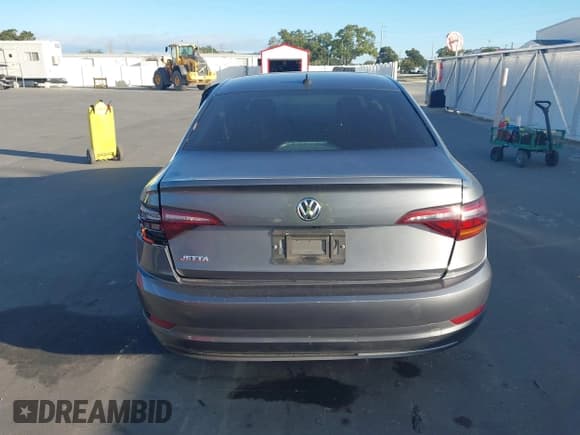 ✅ 2019 Volkswagen Jetta S • VIN: 3VWC57BU8KM092365 • Lot: 43576870. Listed on IAAI with 86,892 mi. Free auction sales archive from the USA and detailed vehicle history report at DreamBid. Image 16.