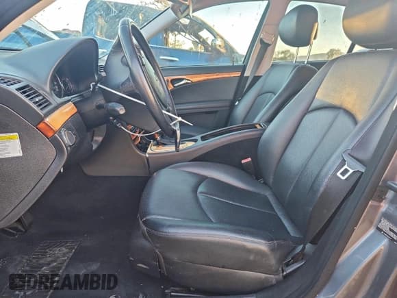 ✅ 2007 Mercedes-Benz E 350 • VIN: WDBUF56X37A983082 • Лот: 94597855. Опубликован ранее на Copart с пробегом 126 749 миль. Бесплатный доступ к архиву аукционных продаж из США и подробный отчёт об истории автомобиля на DreamBid. Изображение 7.