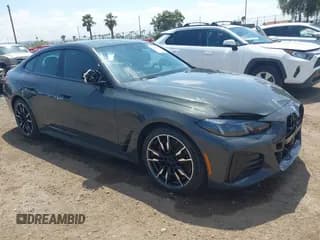 ✅ 2025 BMW i4 M50 • VIN: WBY33HD06SFU31826 • Lot: 42100927. Wystawiony na IAAI z przebiegiem 3 446 mil. Bezpłatny archiwum sprzedaży aukcyjnych z USA i szczegółowy raport historii pojazdu na DreamBid. Zdjęcie 1.