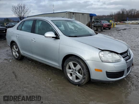 ✅ 2009 Volkswagen Jetta SE • VIN: 3VWRZ71K89M062050 • Lot: 83973194. Listed on Copart with 48,996 mi. Free auction sales archive from the USA and detailed vehicle history report at DreamBid. Image 4.