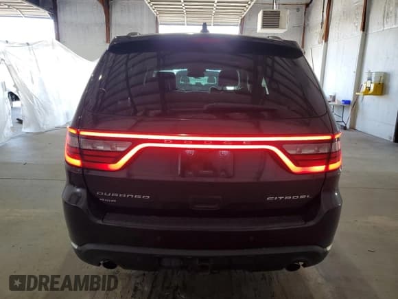 ✅ 2015 Dodge Durango Citadel • VIN: 1C4SDJET1FC708206 • Lot: 87255095. Wystawiony na Copart z przebiegiem 178 834 mil. Bezpłatny archiwum sprzedaży aukcyjnych z USA i szczegółowy raport historii pojazdu na DreamBid. Zdjęcie 6.